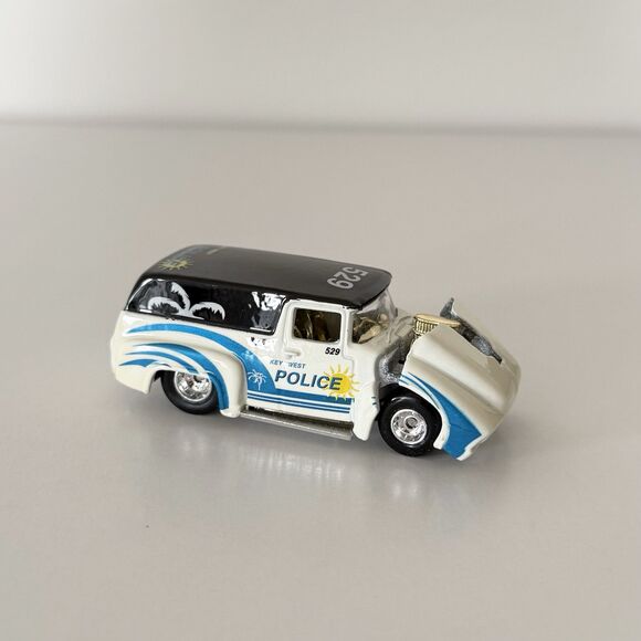 2000 Hot Wheels Cop Rods - Key West FL PD '56 Ford 1:64 Diecast Police Truck - Picture 6 of 7